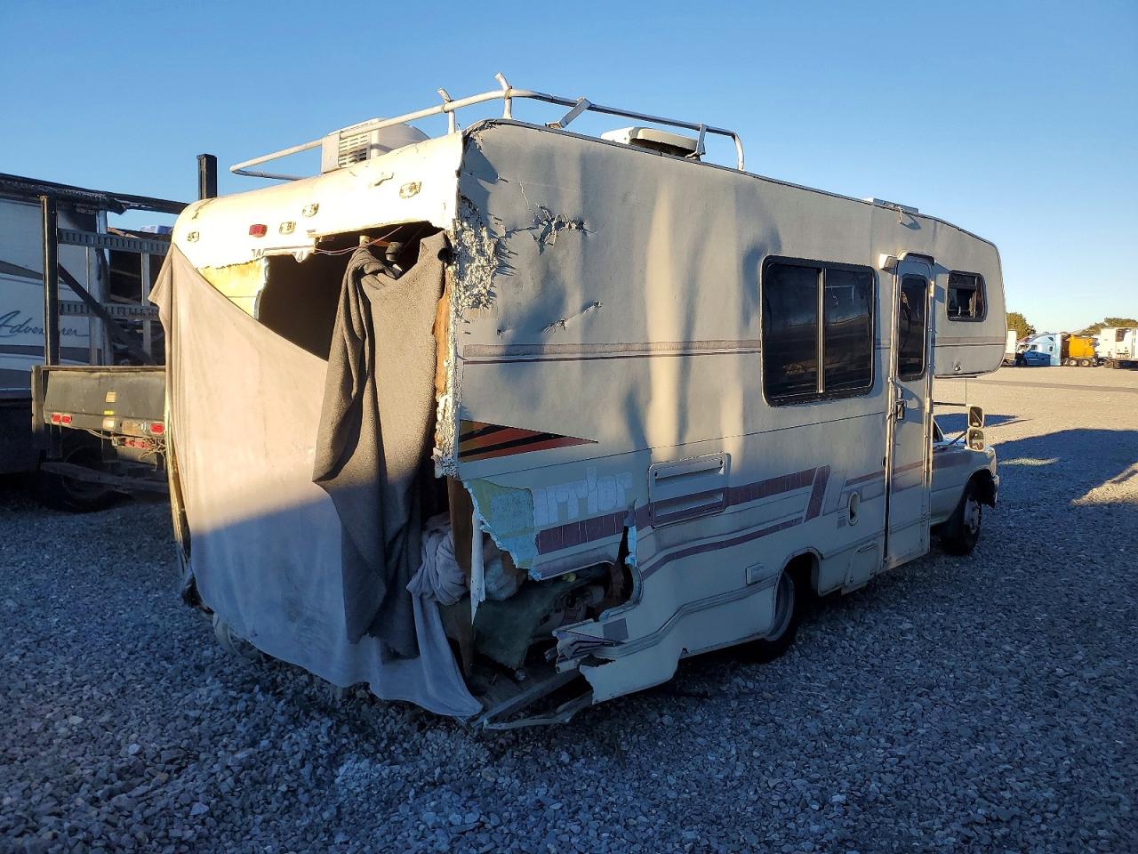 1991 WINNEBAGO Motorhome VIN 1T5VN94T2L0015454 photo 4