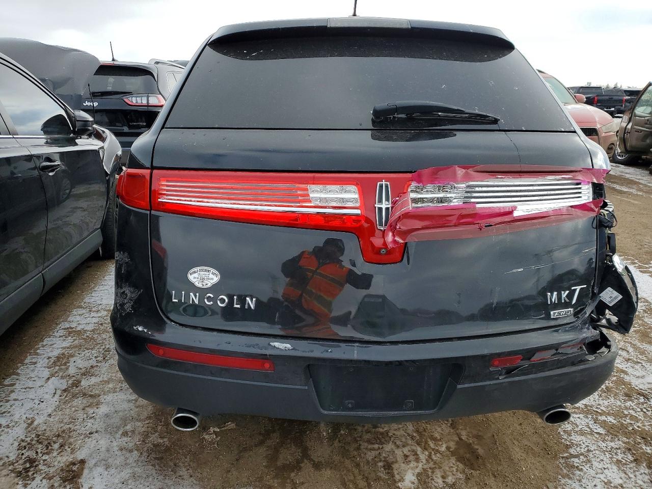 2015 Lincoln Mkt VIN 2LMHJ5NK8FBL00125 photo 6