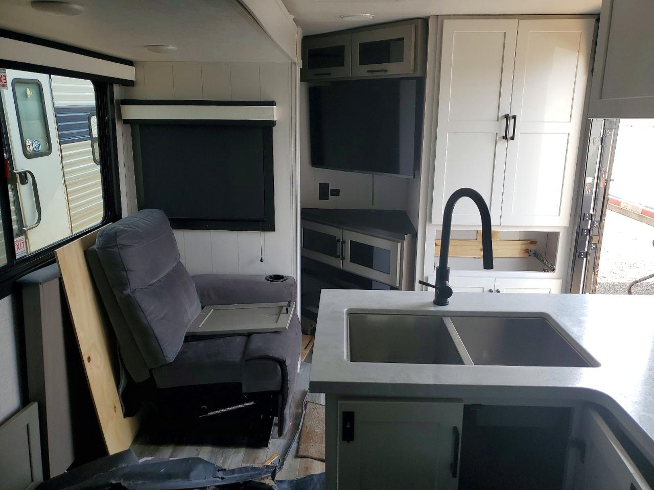 2025 JAYCO Jay feathe VIN 1UJBB0BR5S14E0111 photo 5