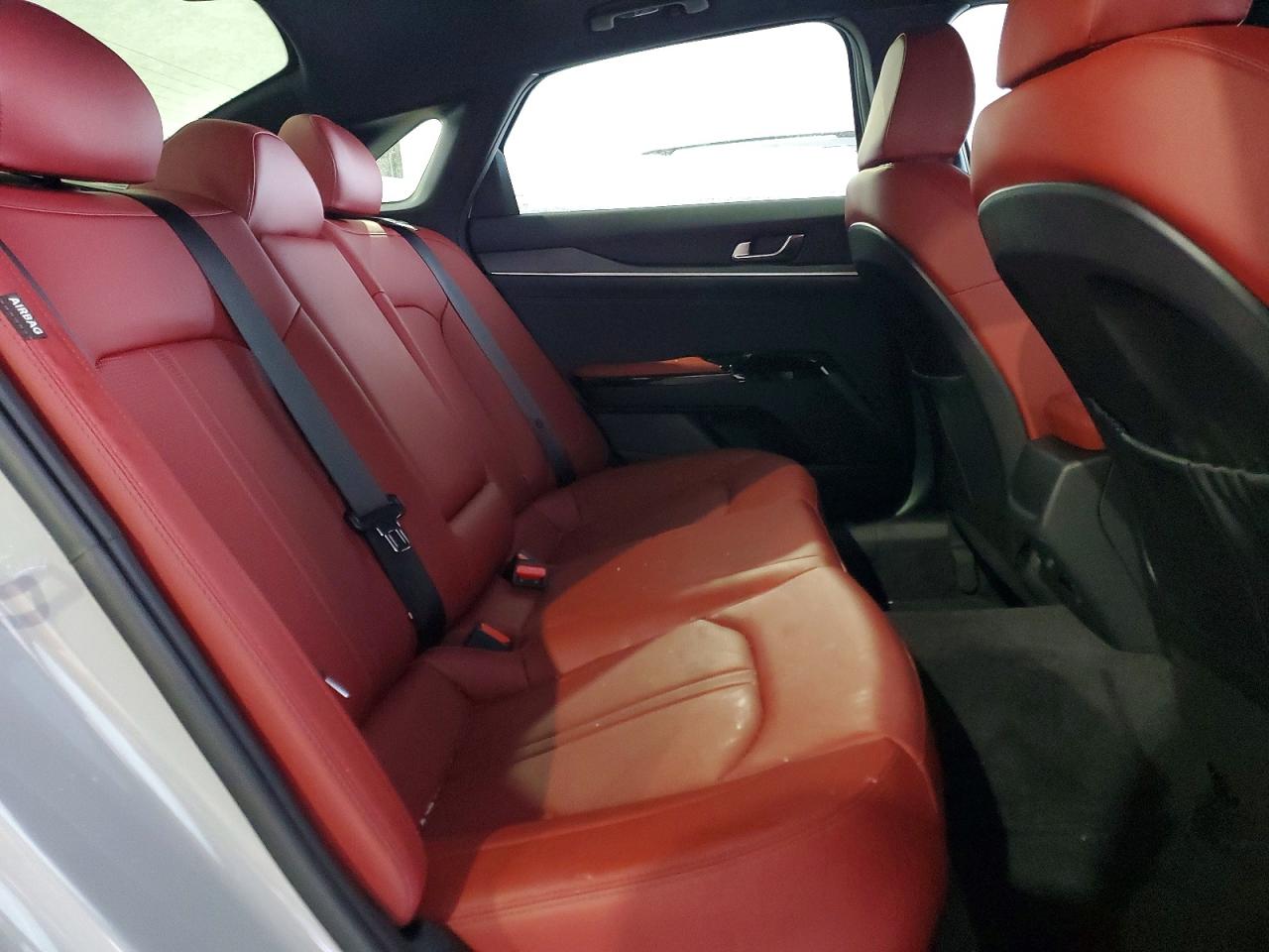 2026 Kia K5 VIN KNAG64J78T5402806 photo 10
