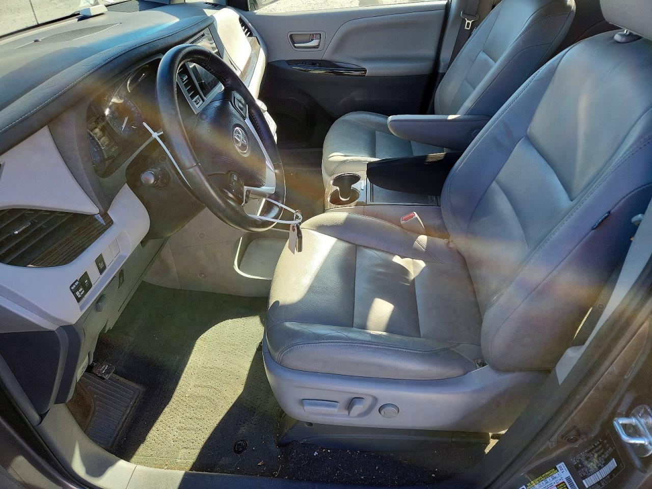 2015 Toyota All models VIN 5TDYK3DC3FS616607 photo 7