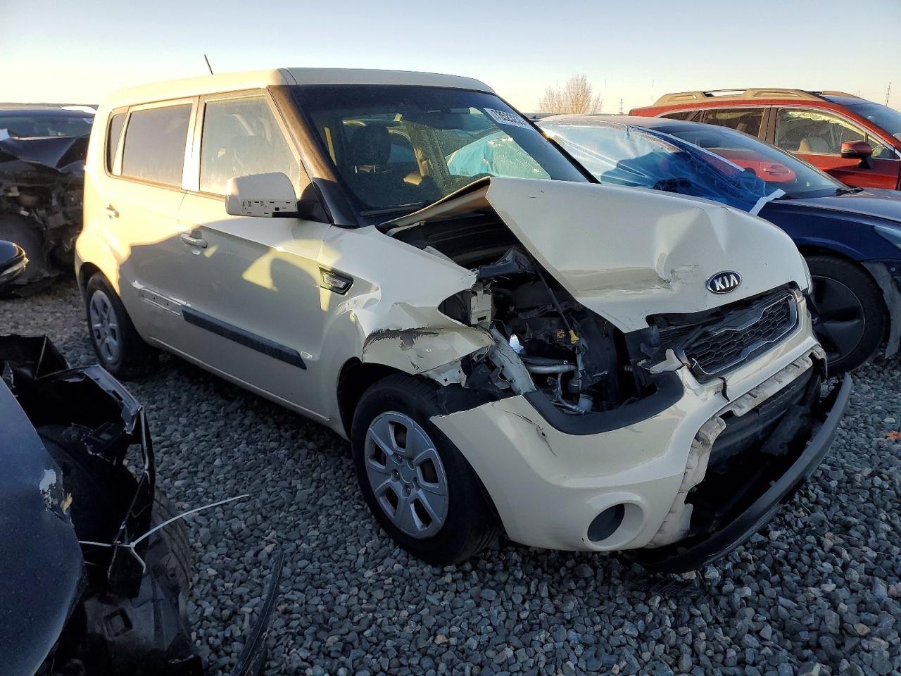2013 Kia Soul VIN KNDJT2A58D7489567 photo 4