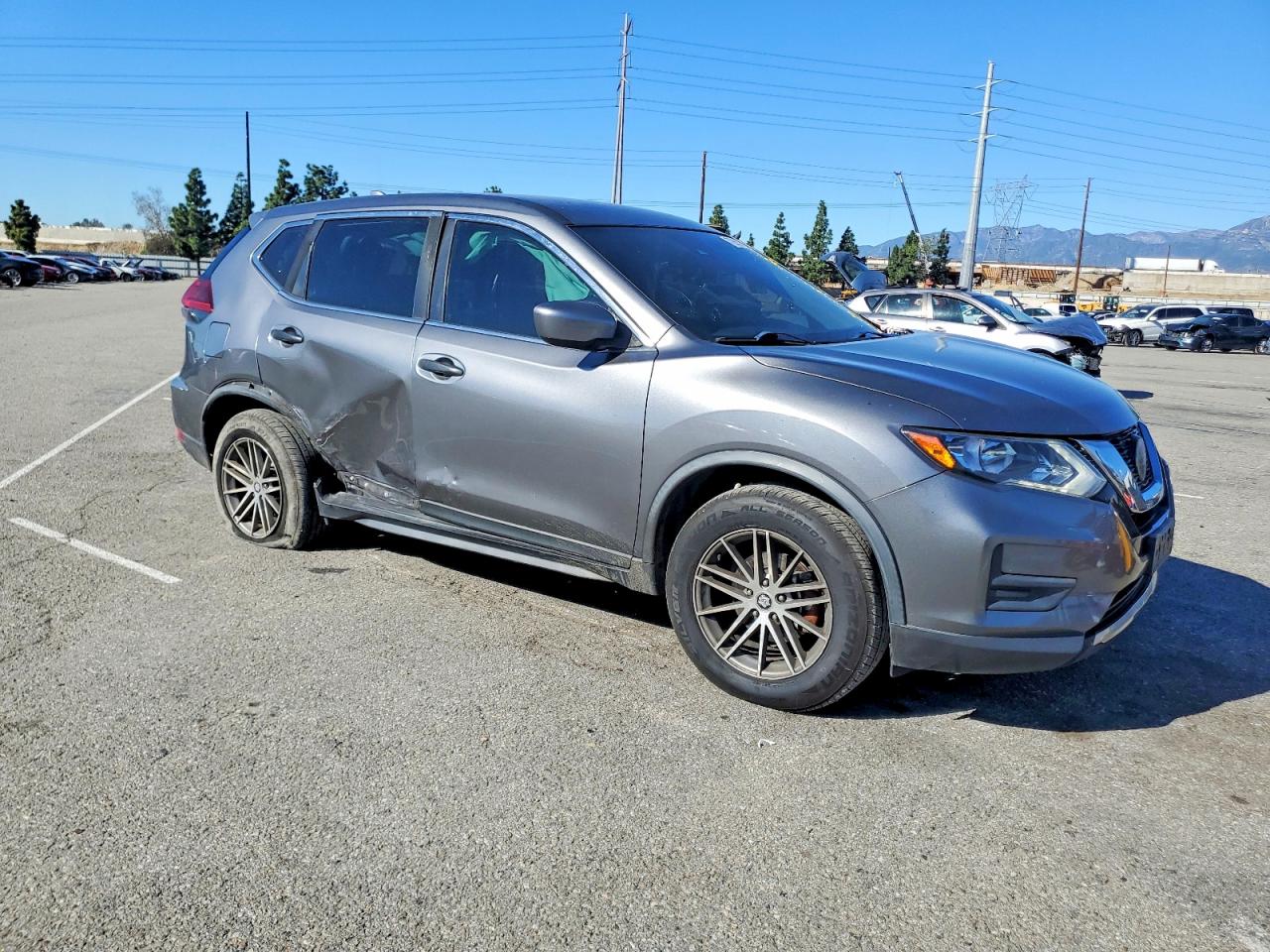 2020 NISS Rogue VIN JN8AT2MT6LW043128 photo 4