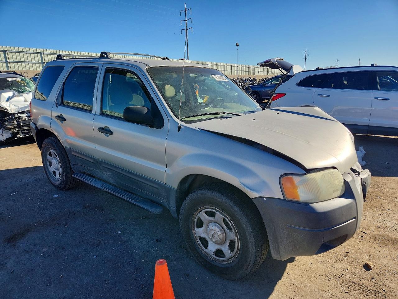 2003 Ford Escape VIN 1FMYU03163KC57843 photo 4