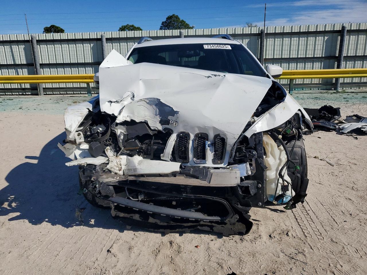 2016 Jeep Grand cher VIN 1C4PJLCBXGW294976 photo 5
