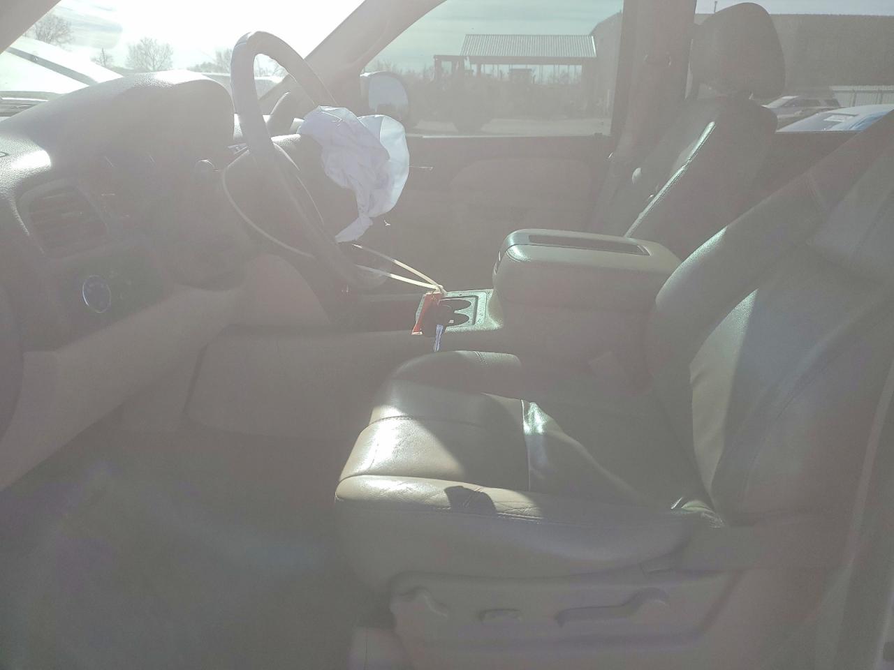 2012 Chev Tahoe VIN 1GNSCBE00CR141212 photo 7