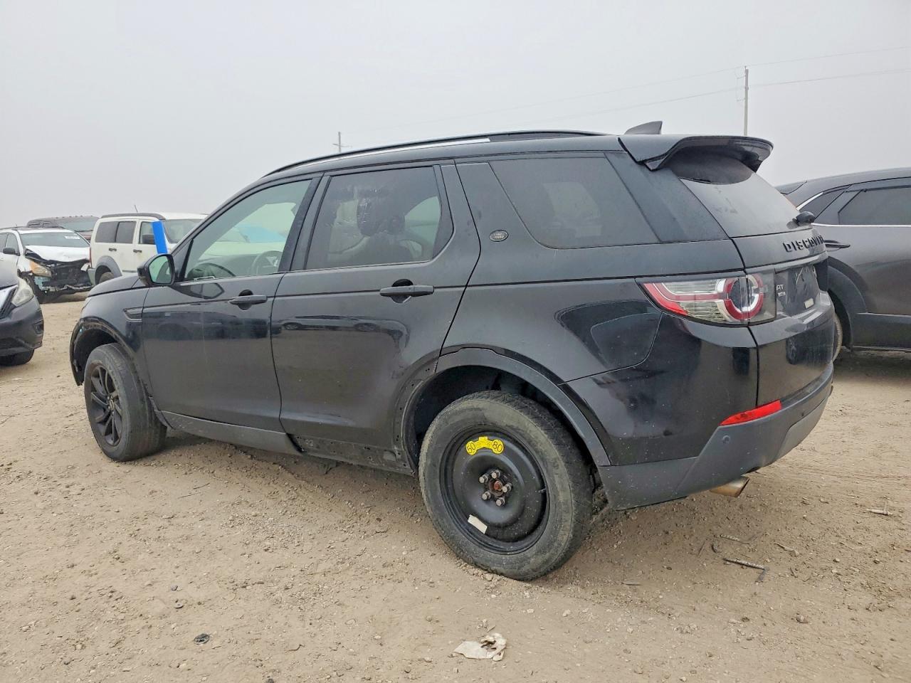 2018 Land Discovery VIN SALCR2RX6JH747502 photo 2