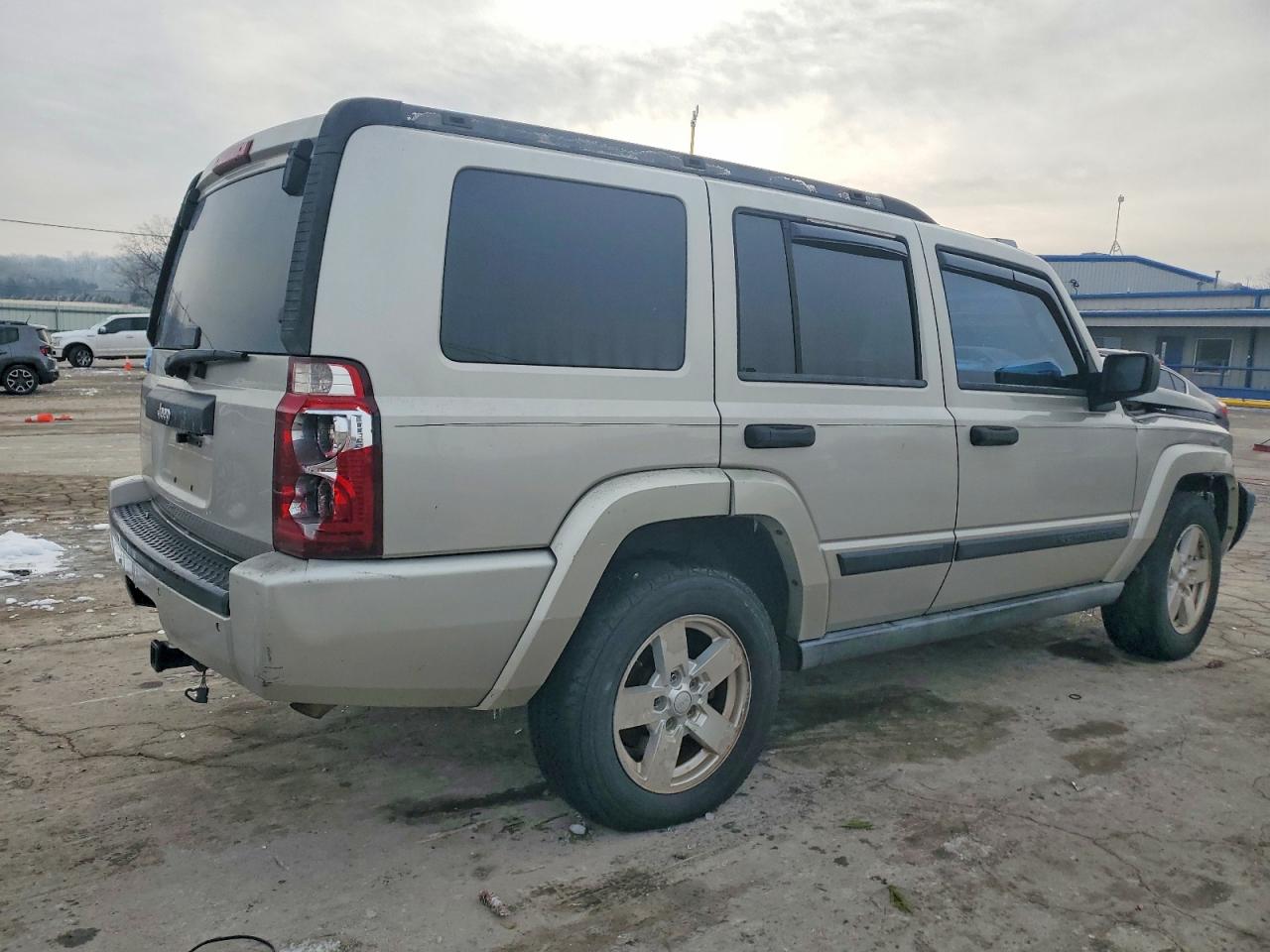 2006 Jeep Commander VIN 1J8HH48N36C367719 photo 3