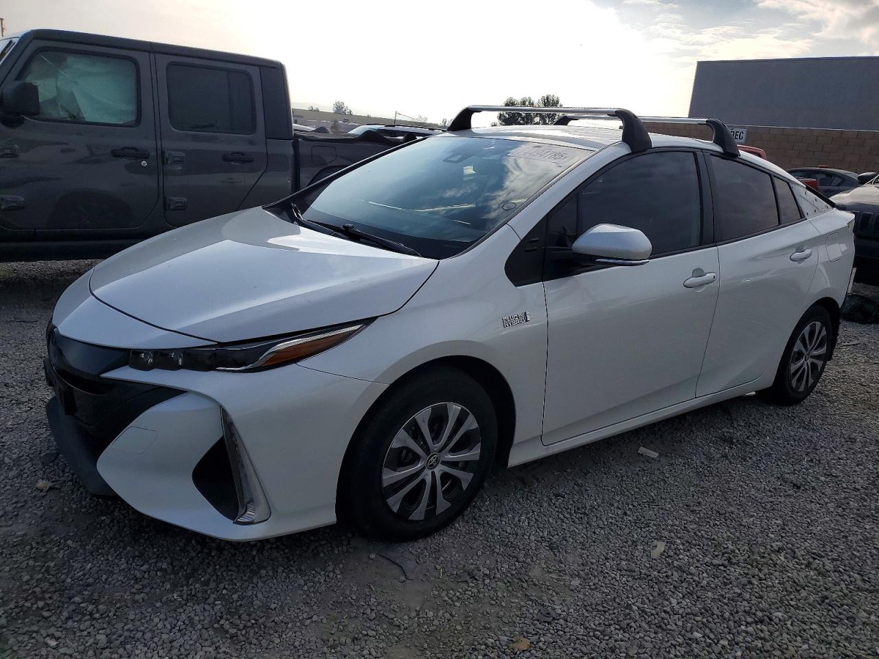 2022 TOYOTA Prius VIN JTDKAMFP2N3221123 photo 1