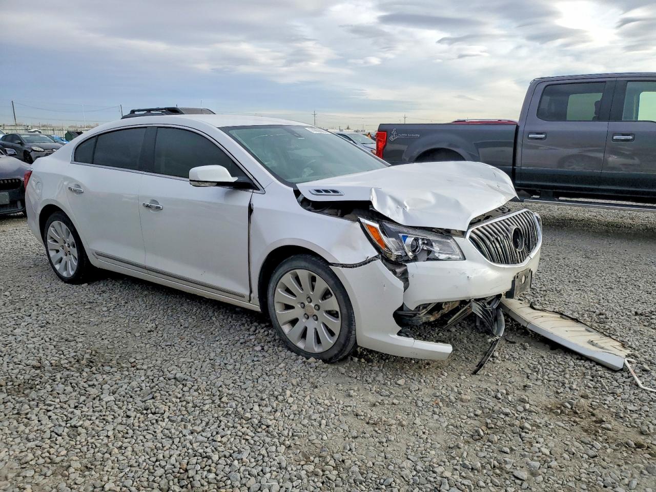 2015 Buick Lacrosse VIN 1G4GC5G30FF301548 photo 4