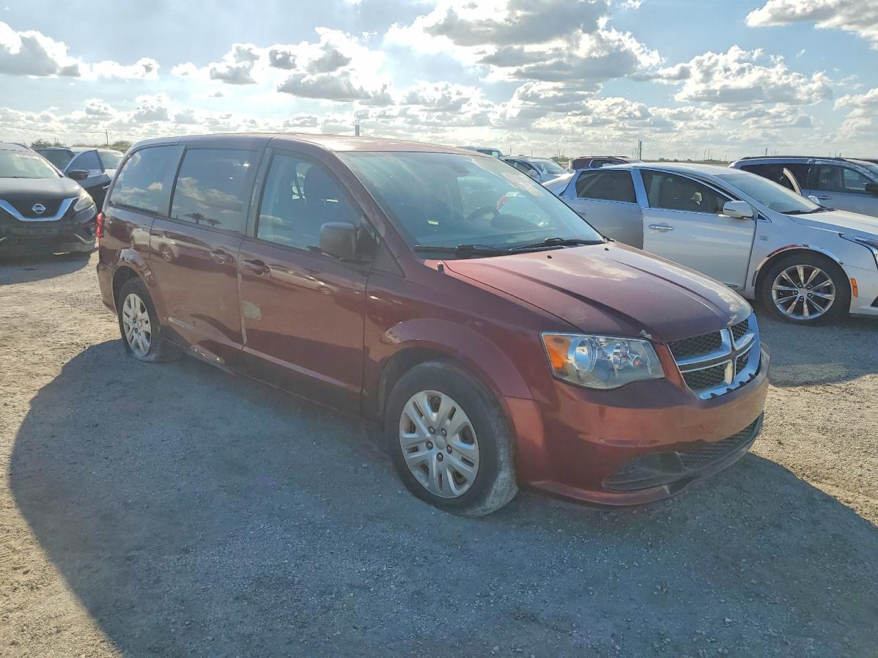 2018 Dodge Caravan VIN 2C4RDGBG4JR273108 photo 4