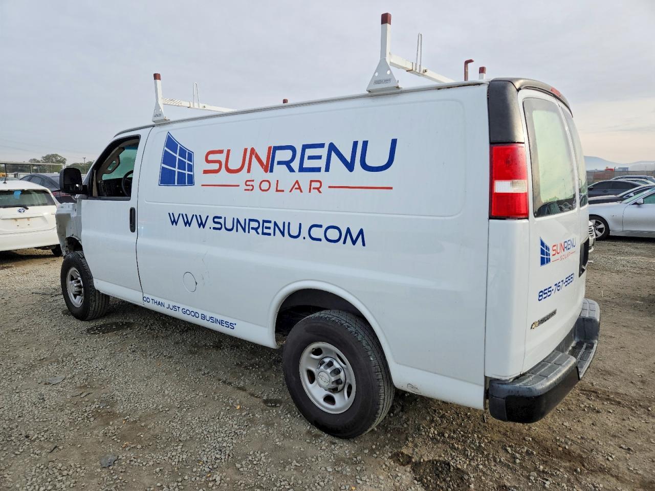 2019 Chevrolet Express VIN 1GCWGAFP1K1162250 photo 2