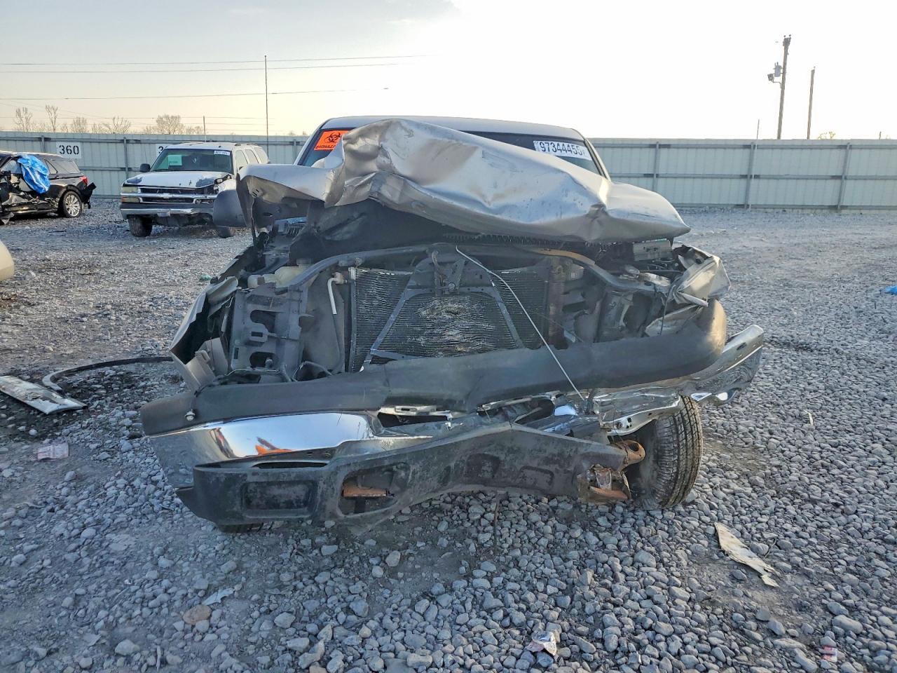 2004 Chevrolet All models VIN 1GCEC14X74Z221283 photo 5