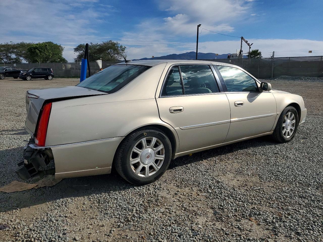 2008 Cadillac Dts VIN 1G6KD57Y28U201380 photo 3