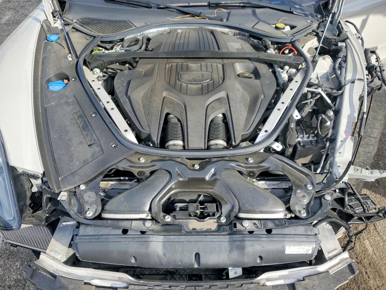 2022 Porsche Panamera VIN WP0AB2A70NL130369 photo 11