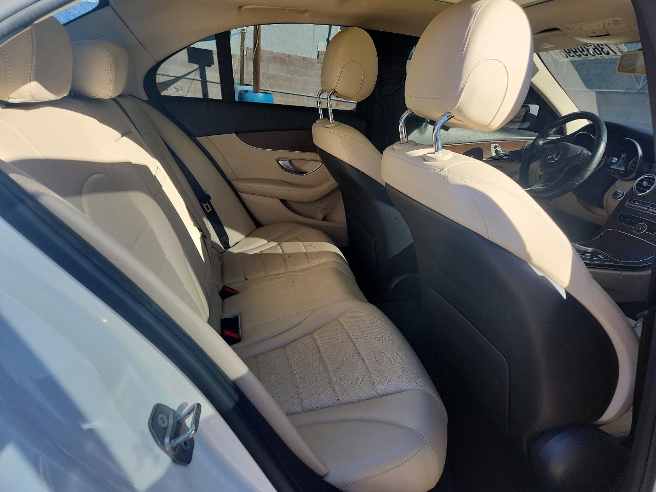 2018 Mercedes-Benz C class VIN WDDWF4JB5JR421392 photo 10