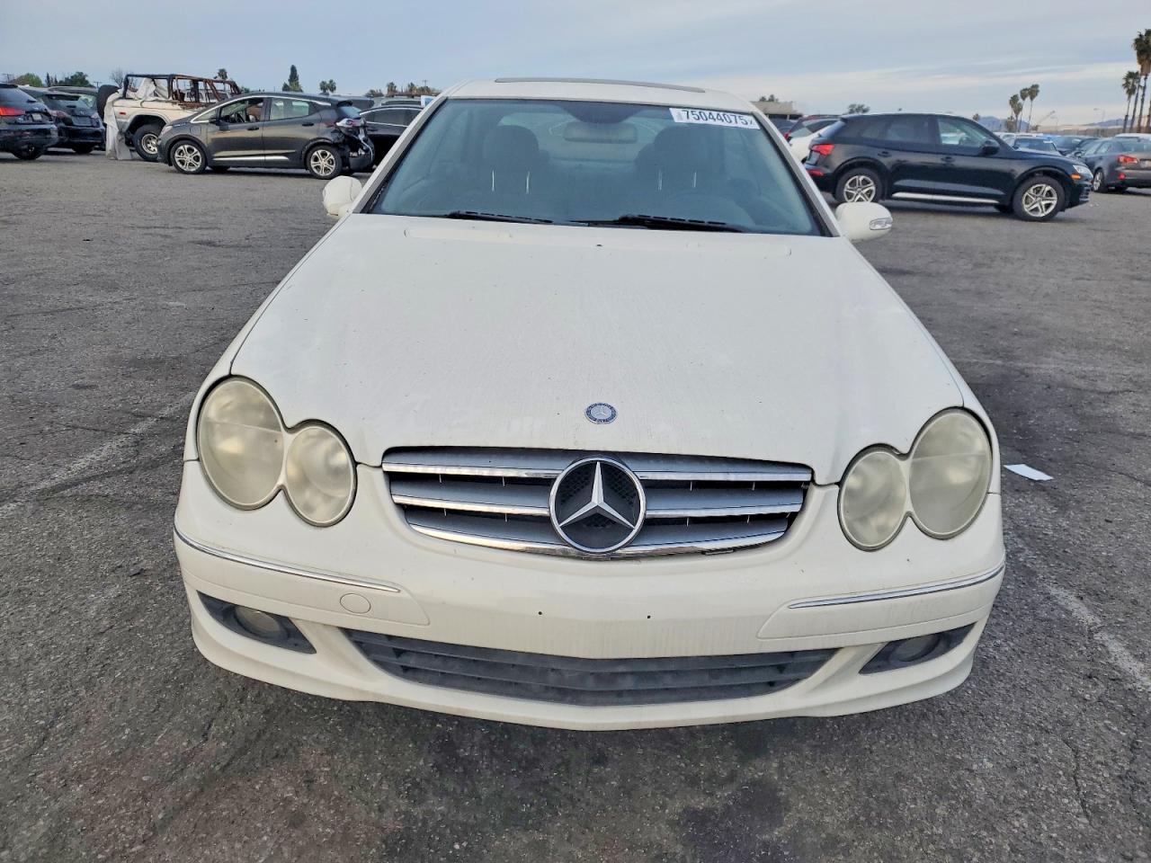 2006 Mercedes-Benz Clk-class VIN WDBTJ56H46F196811 photo 5