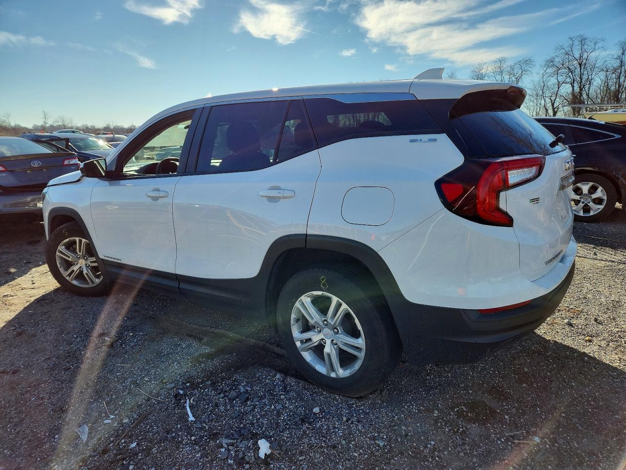 2023 GMC Terrain VIN 3GKALMEG2PL120652 photo 2