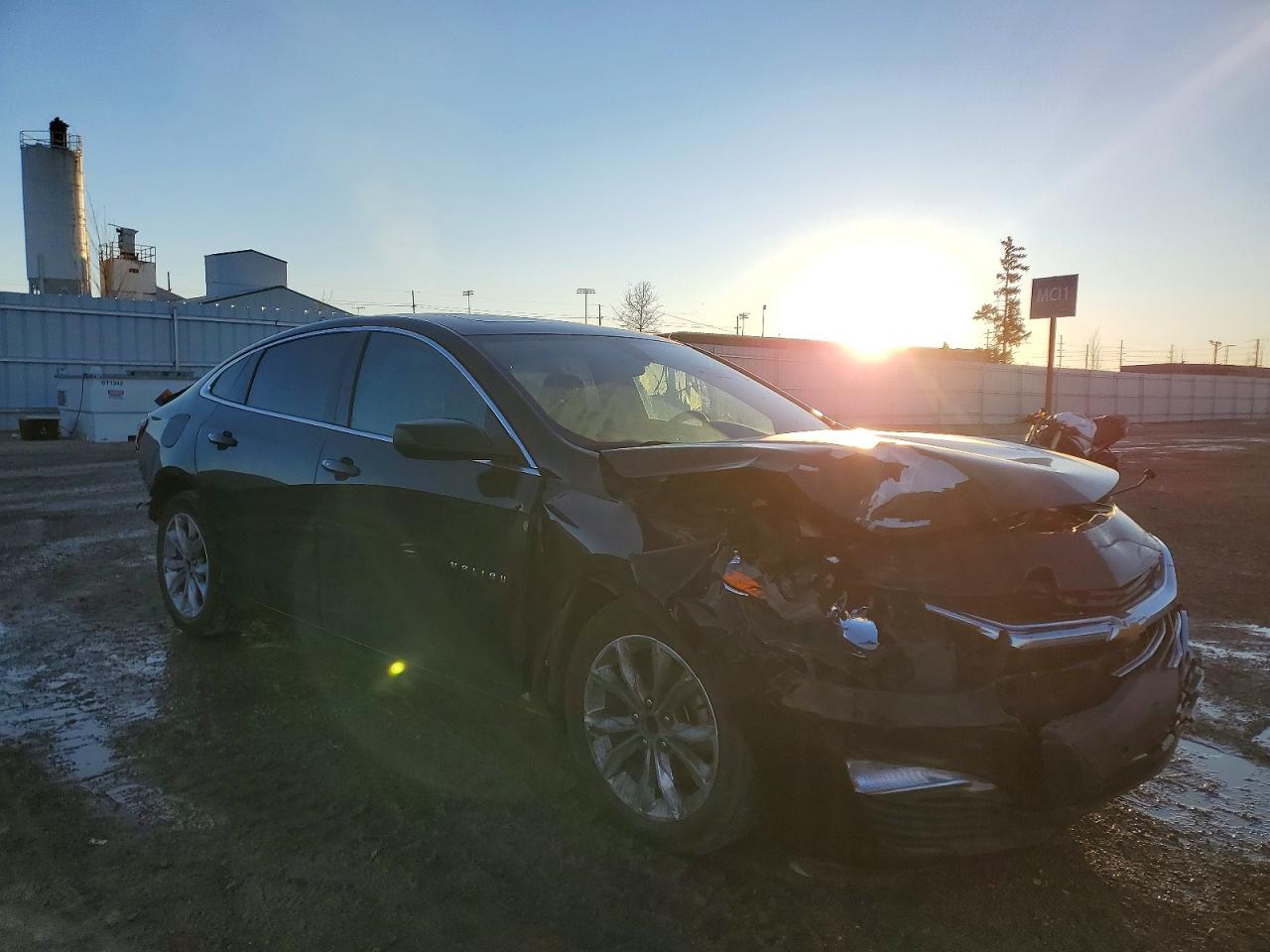 2020 Chev Malibu VIN 1G1ZD5ST6LF025852 photo 4