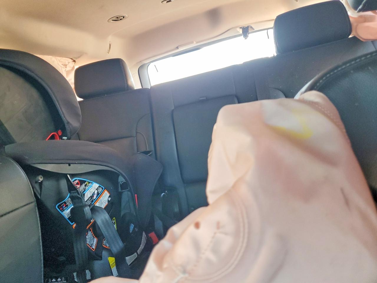 2019 Chevrolet Tahoe VIN 1GNSKBKC6KR366816 photo 10
