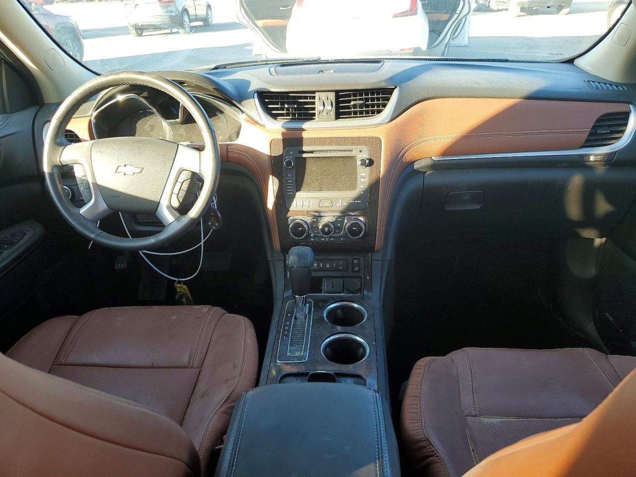 2015 Chevrolet Traverse VIN 1GNKRJKD0FJ205512 photo 8