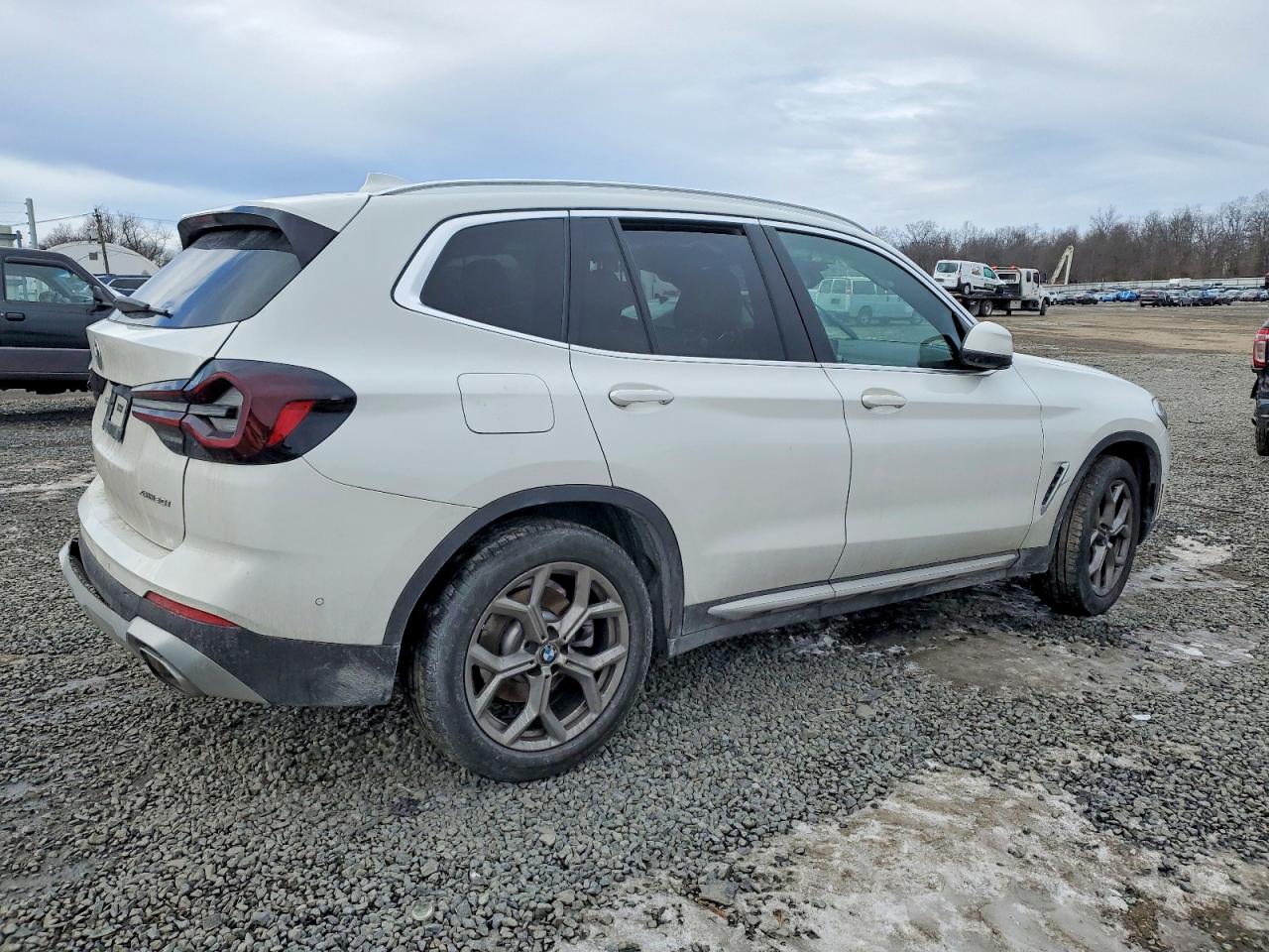 2024 BMW X3 VIN 5UX53DP07R9V42309 photo 3