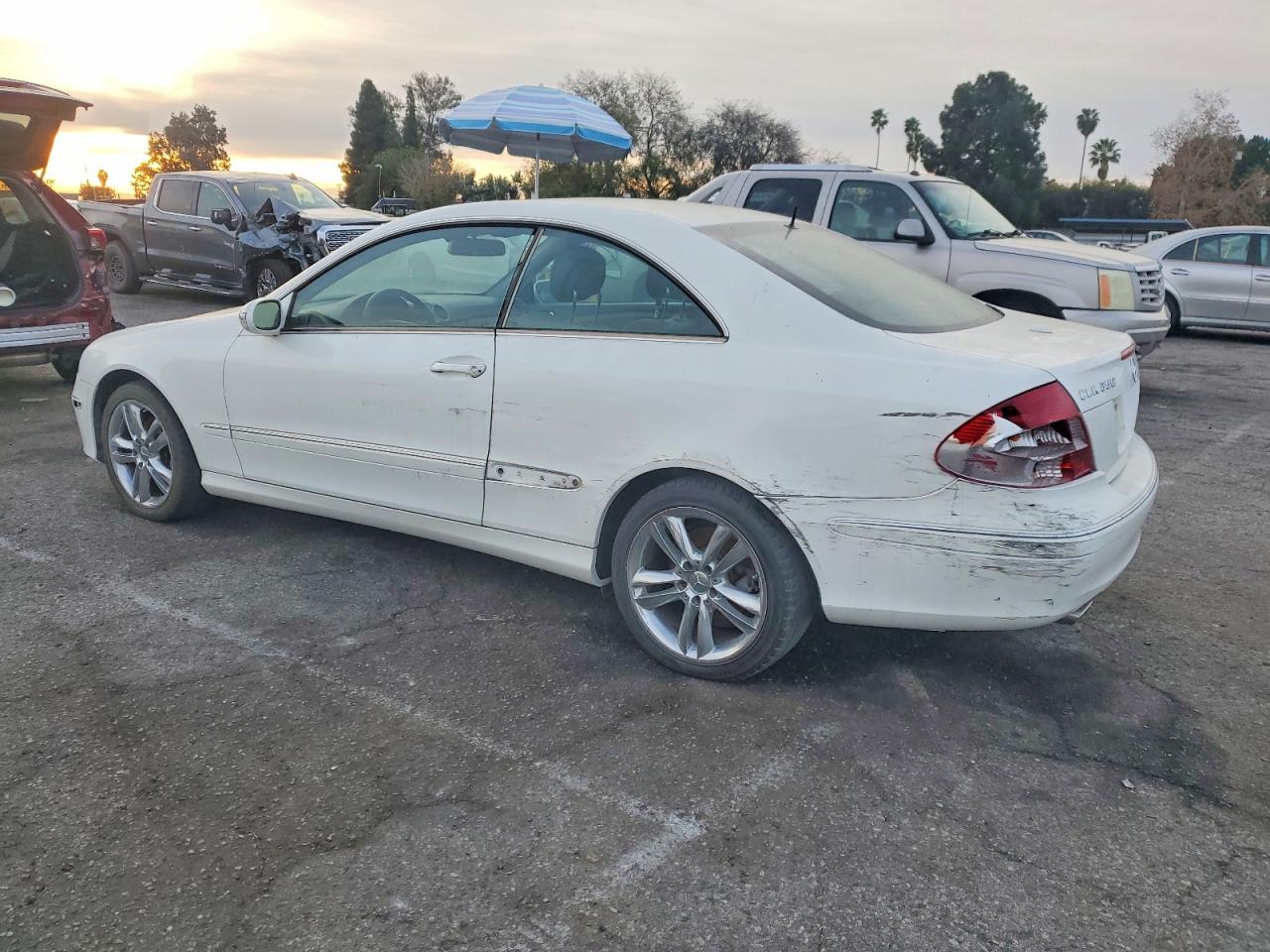2006 Mercedes-Benz Clk-class VIN WDBTJ56H46F196811 photo 2