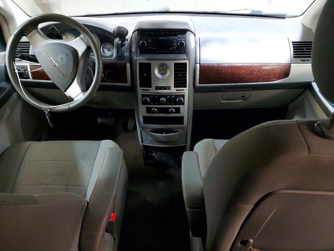 2010 Chrysler Minivan VIN 2A4RR5D14AR232275 photo 8