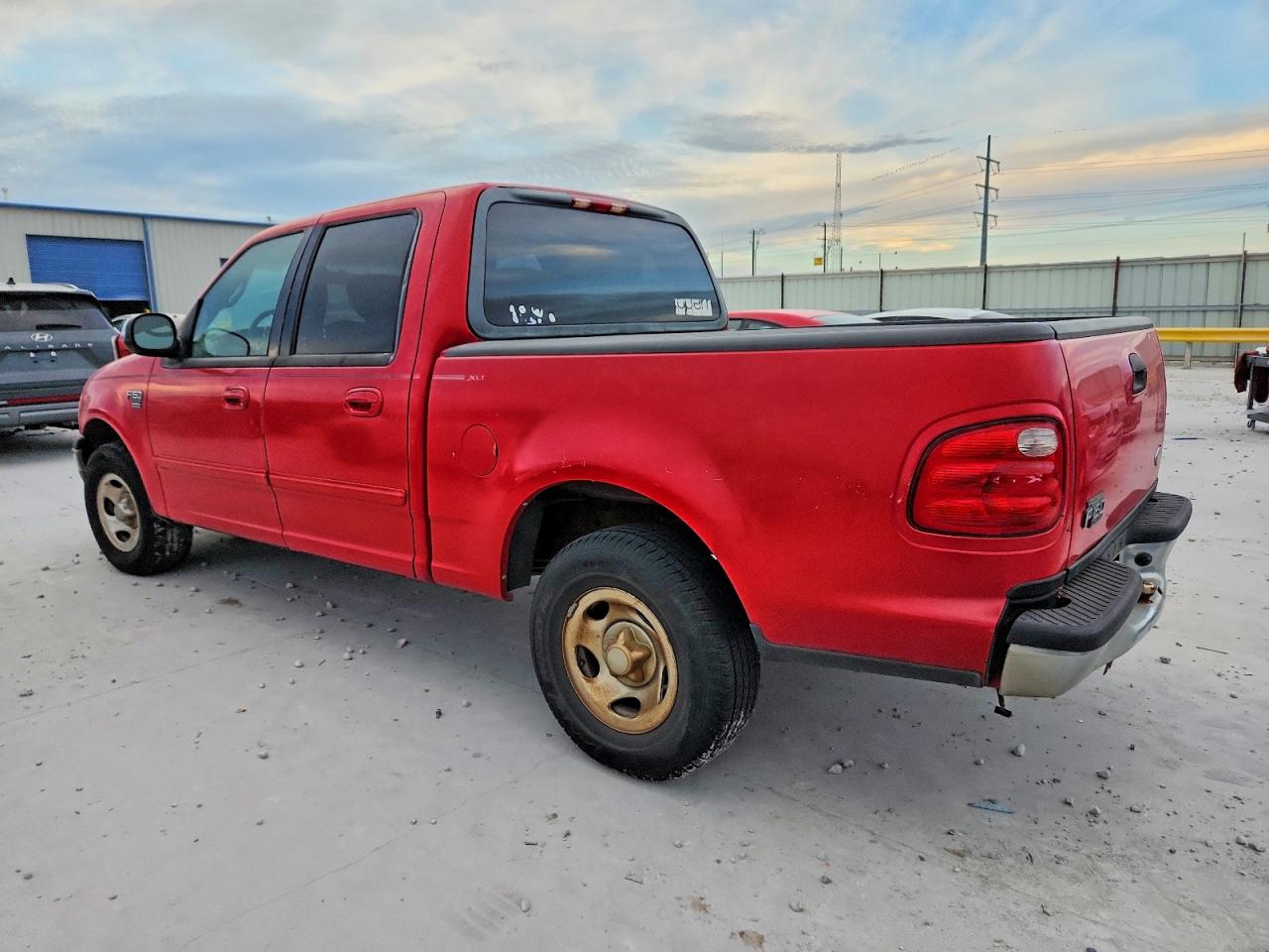 2002 Ford F-150 VIN 1FTRW07L62KB70876 photo 2