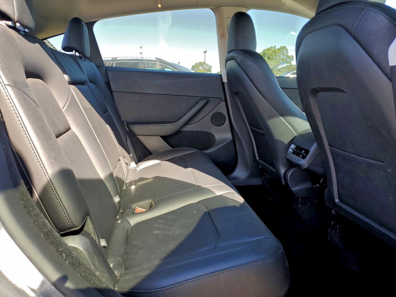 2025 Tesla Model y VIN 7SAYGDED8SF314150 photo 10