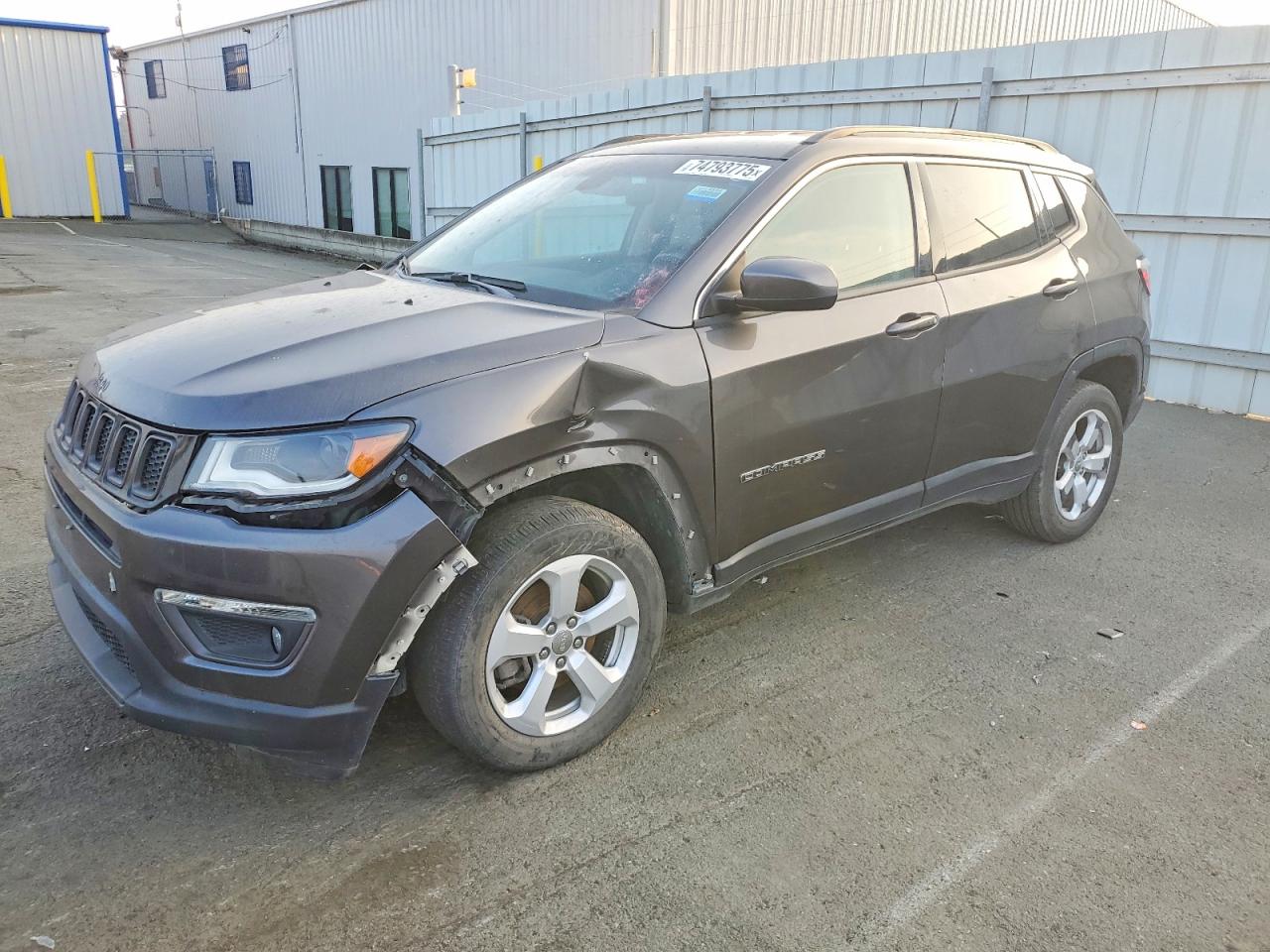 2020 Jeep Compass VIN 3C4NJDBB4LT131982 photo 1