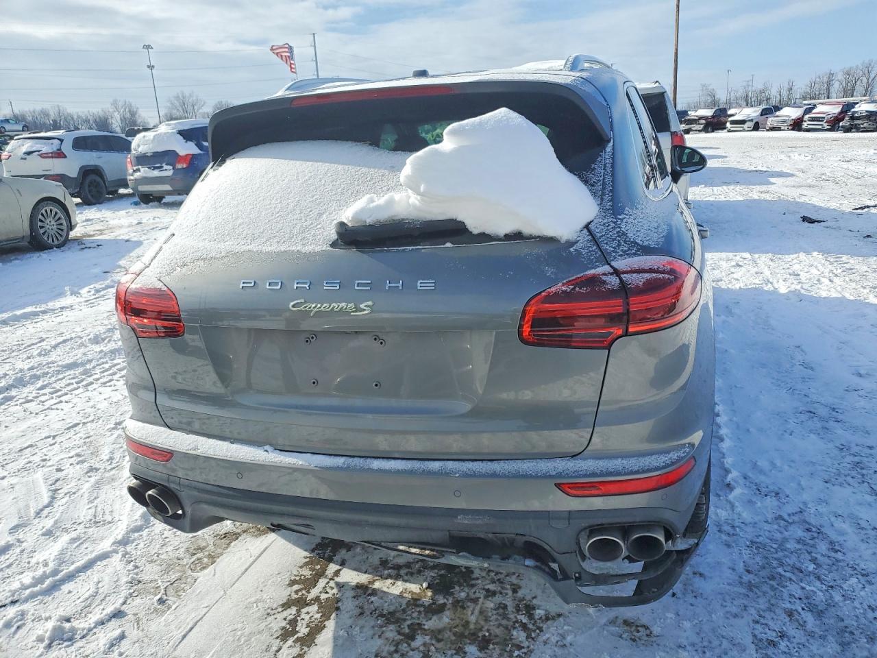 2017 Porsche Cayenne VIN WP1AE2A29HLA74933 photo 6