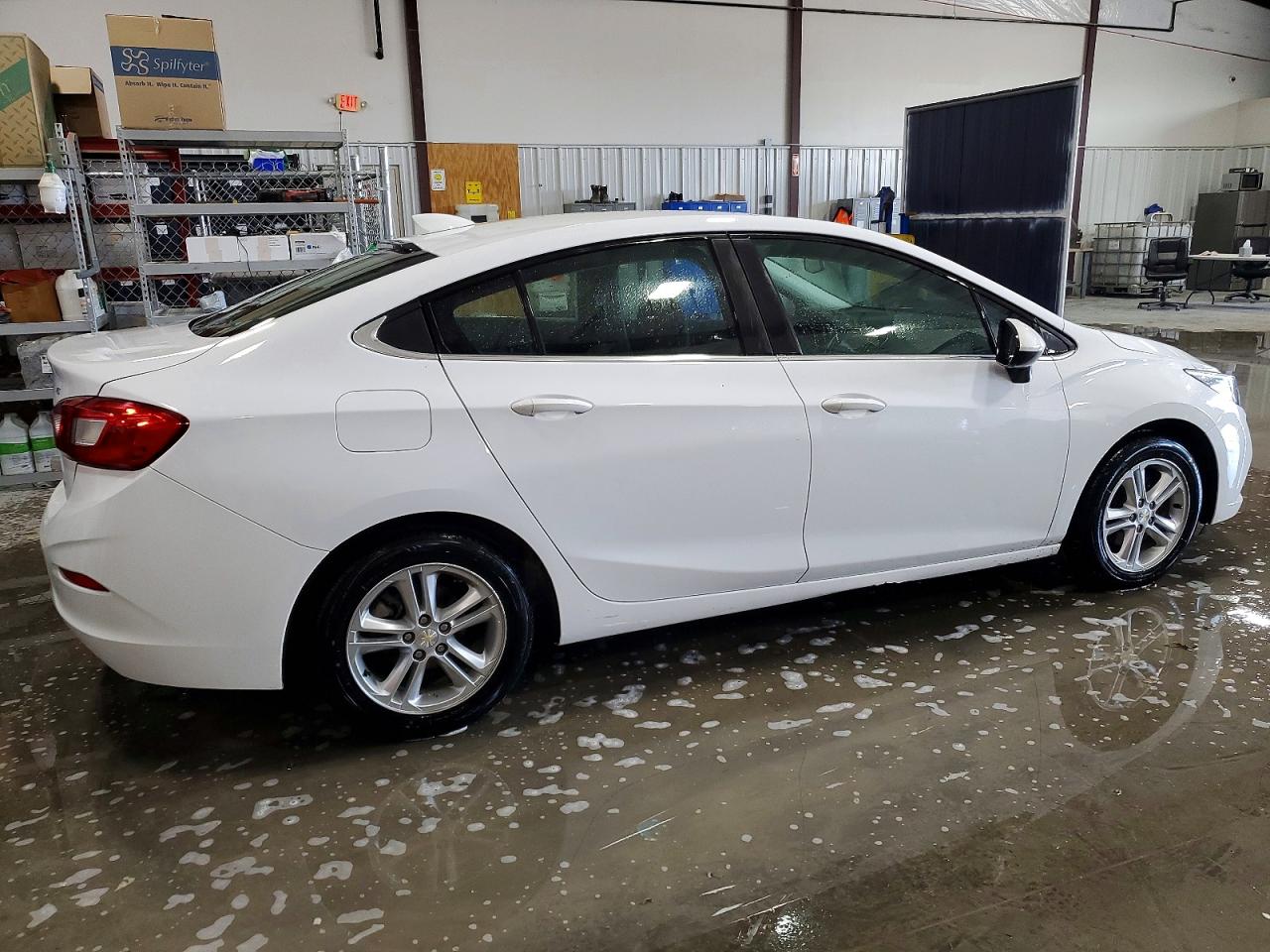 2018 CHEV Cruze VIN 1G1BE5SM8J7240969 photo 3