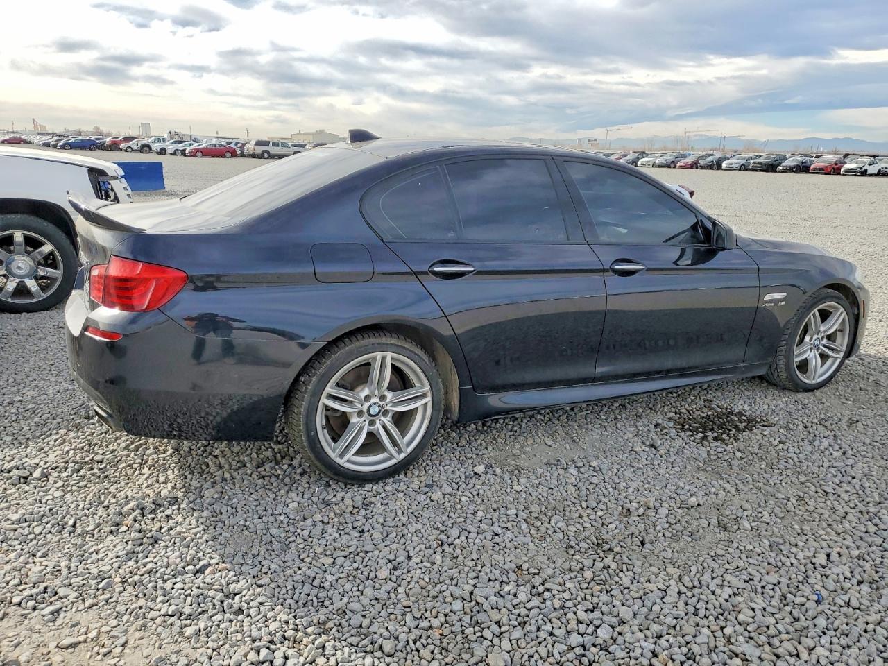 2012 BMW 5 series VIN WBAFU9C59CC787525 photo 3