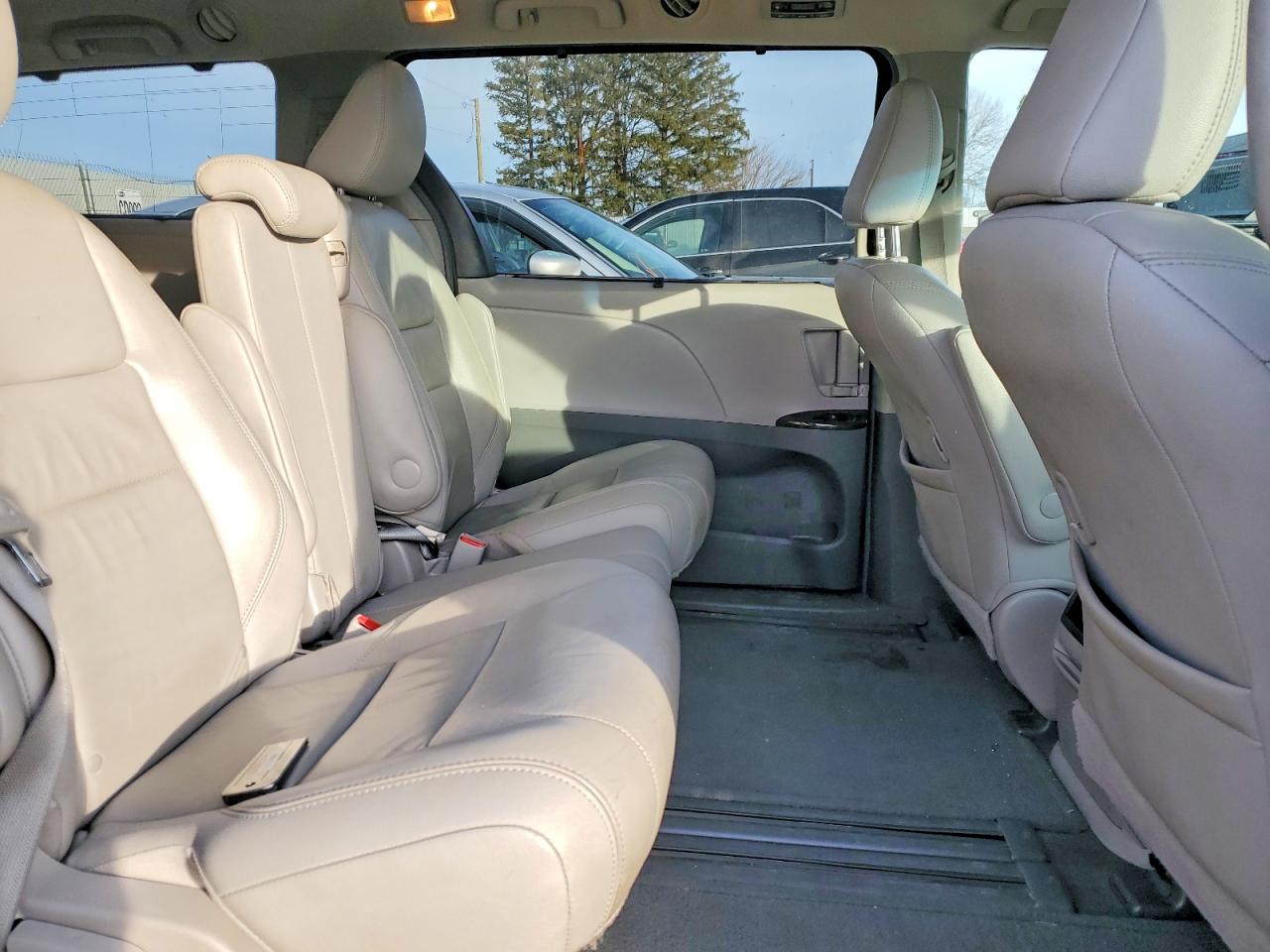2015 Toyota All models VIN 5TDYK3DC7FS680021 photo 11
