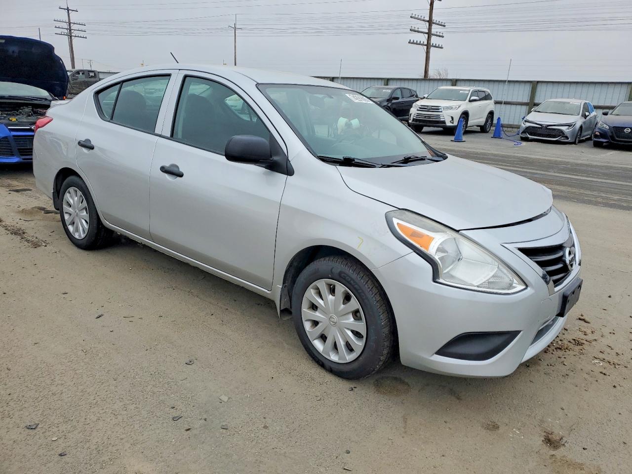 2015 NISS Versa VIN 3N1CN7AP3FL927401 photo 4