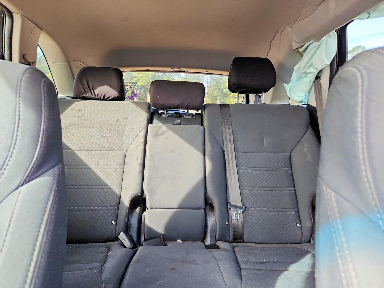 2018 Kia Sorento VIN 5XYPG4A38JG357531 photo 10