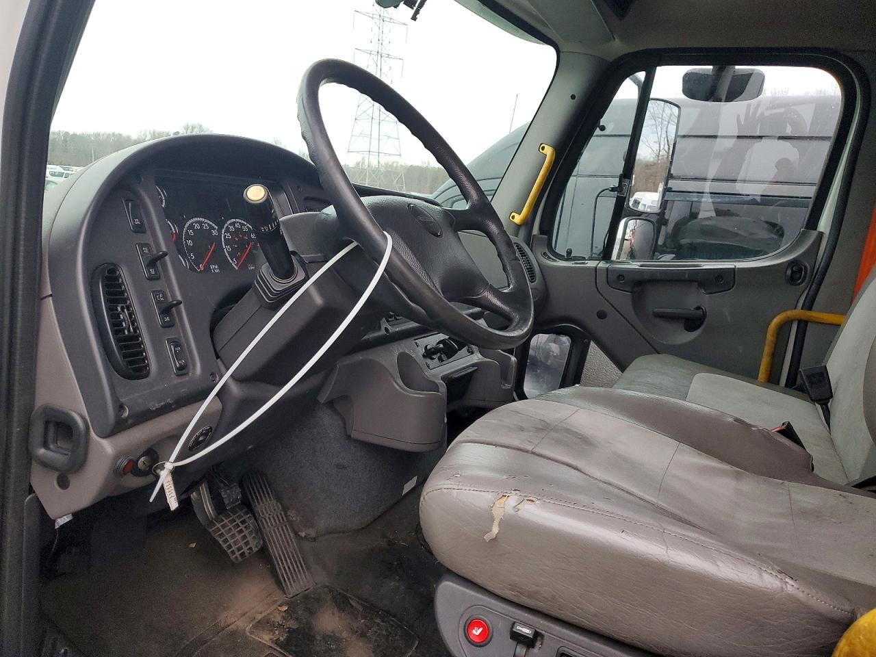 2020 FREIGHTLINER All models VIN 3ALHCYD28LDMG5318 photo 8