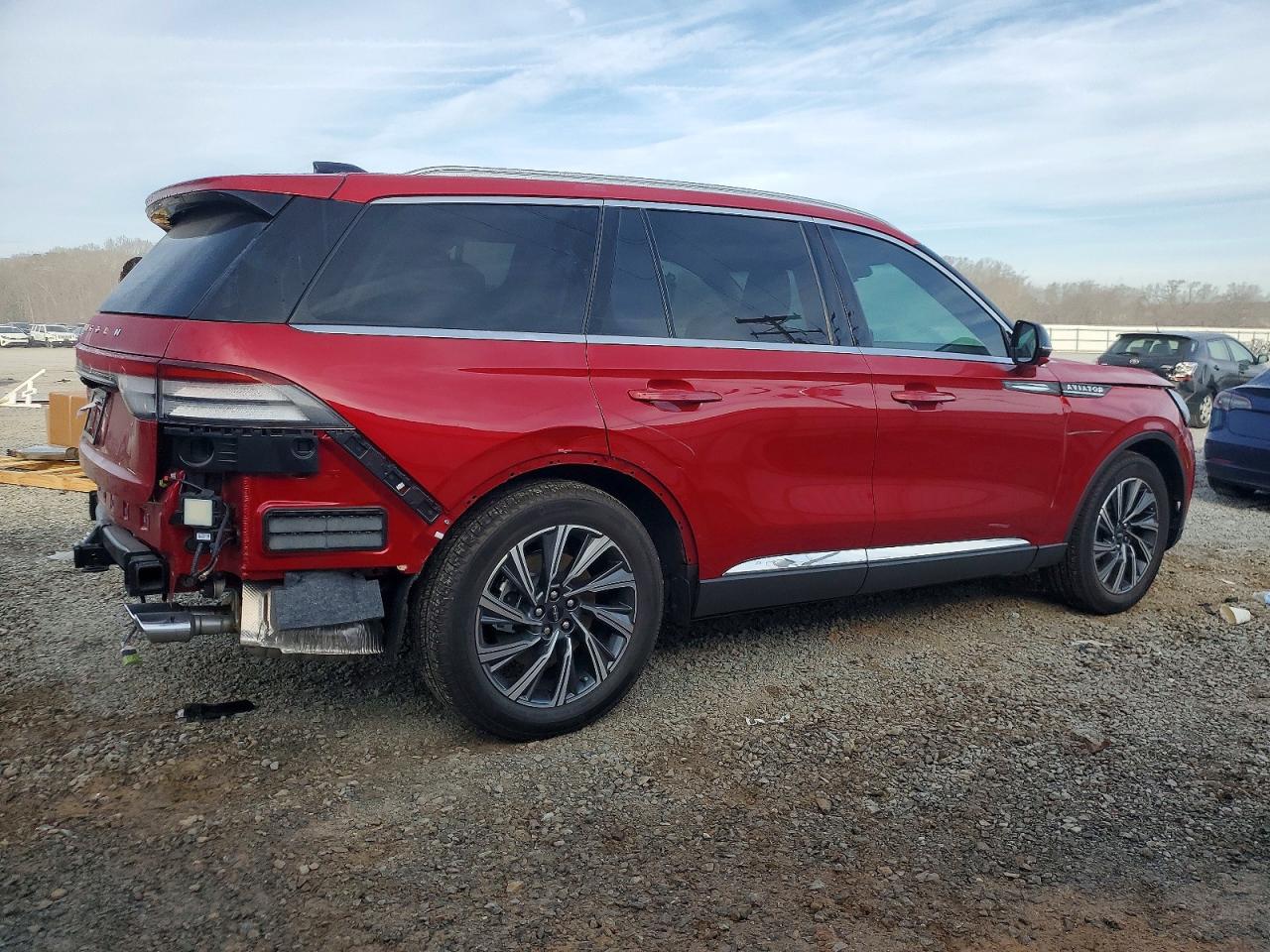 2025 Lincoln Aviator VIN 5LM5J6WC7SGL31409 photo 3