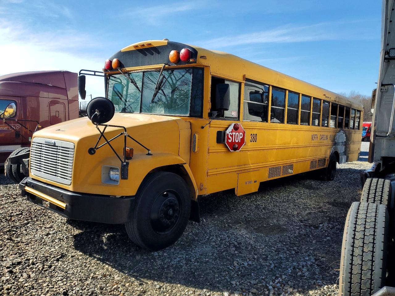2002 FREIGHTLINER All models VIN 4UZAAXAK32CK41333 photo 2