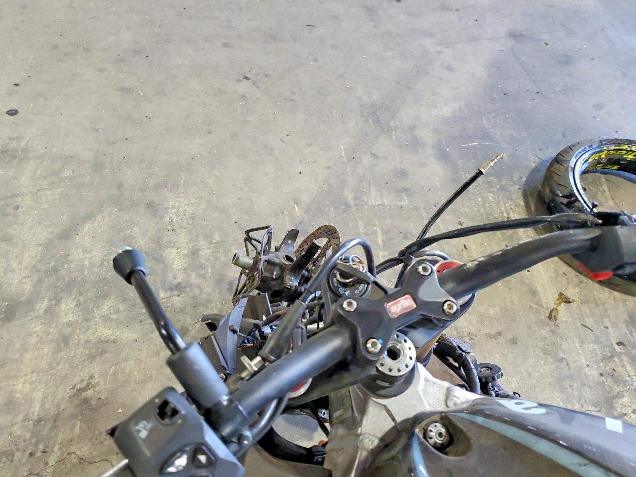 2024 APRILIA Motorcycle VIN ZD4KZUA00RS000929 photo 7
