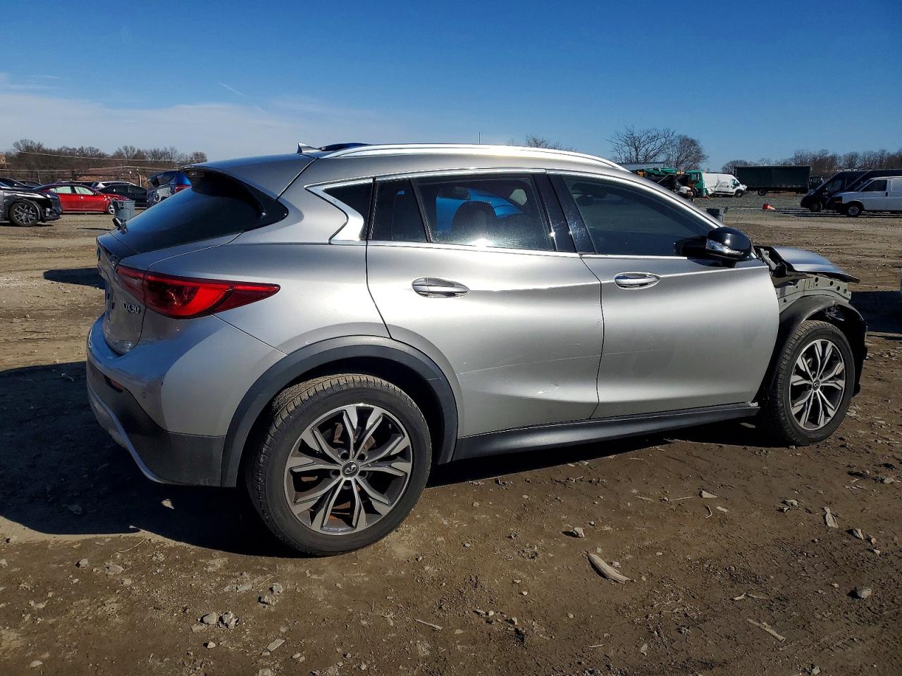 2018 Infiniti Qx30 VIN SJKCH5CR1JA045499 photo 3
