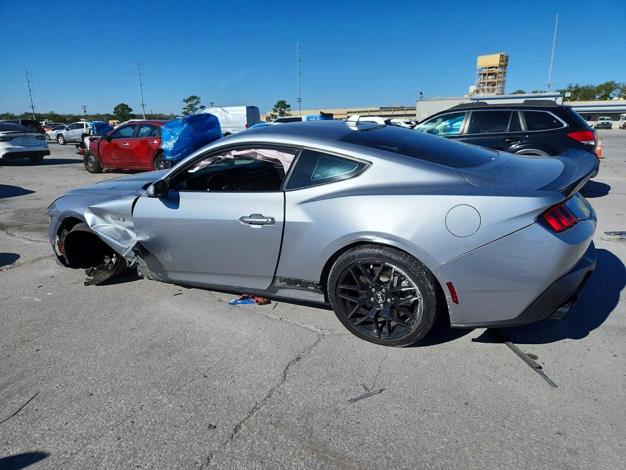 2024 Ford Mustang VIN 1FA6P8CF2R5417789 photo 2
