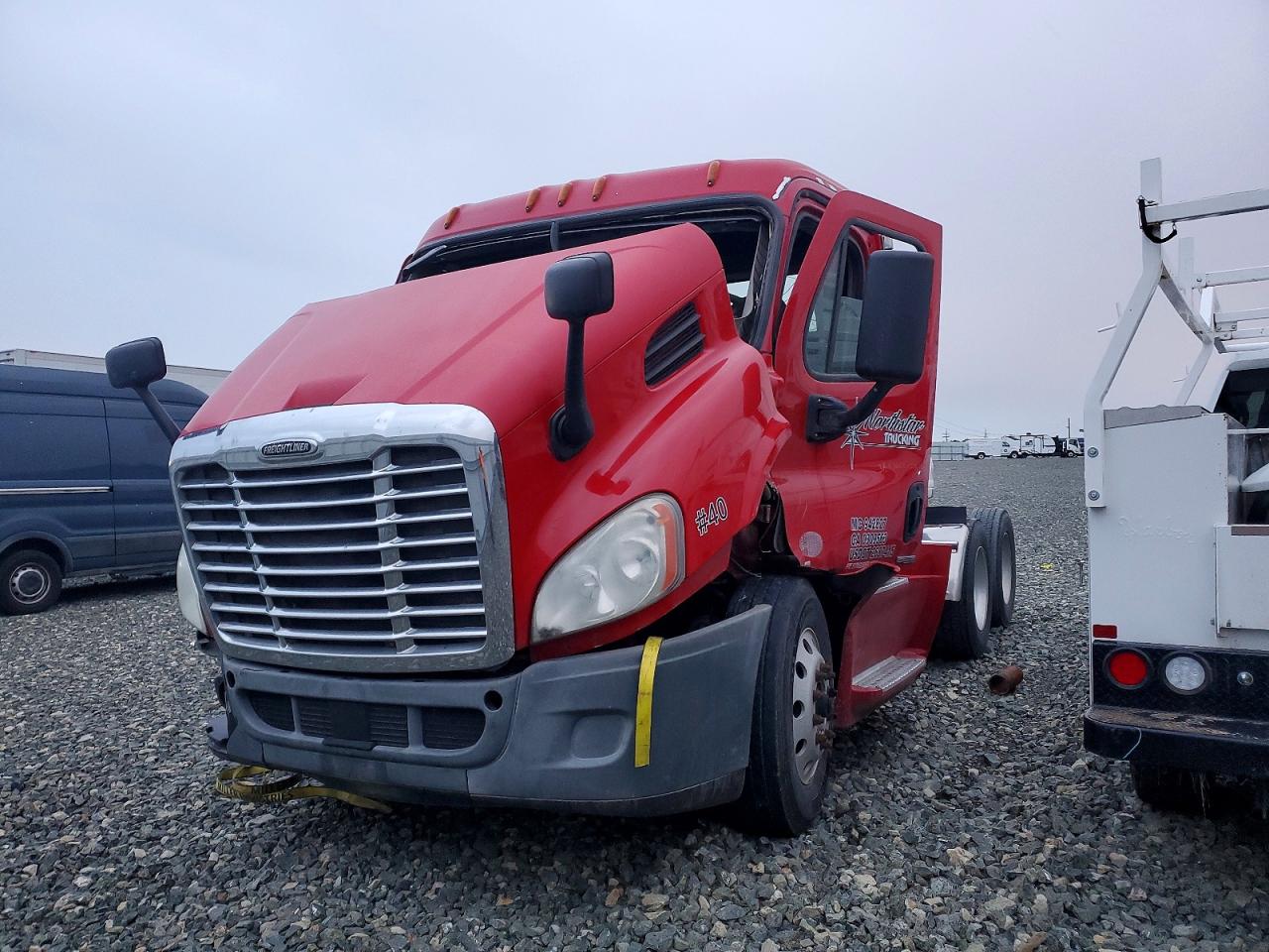 2018 FREIGLINER All other VIN 3AKJGBDV2JSJH8521 photo 2