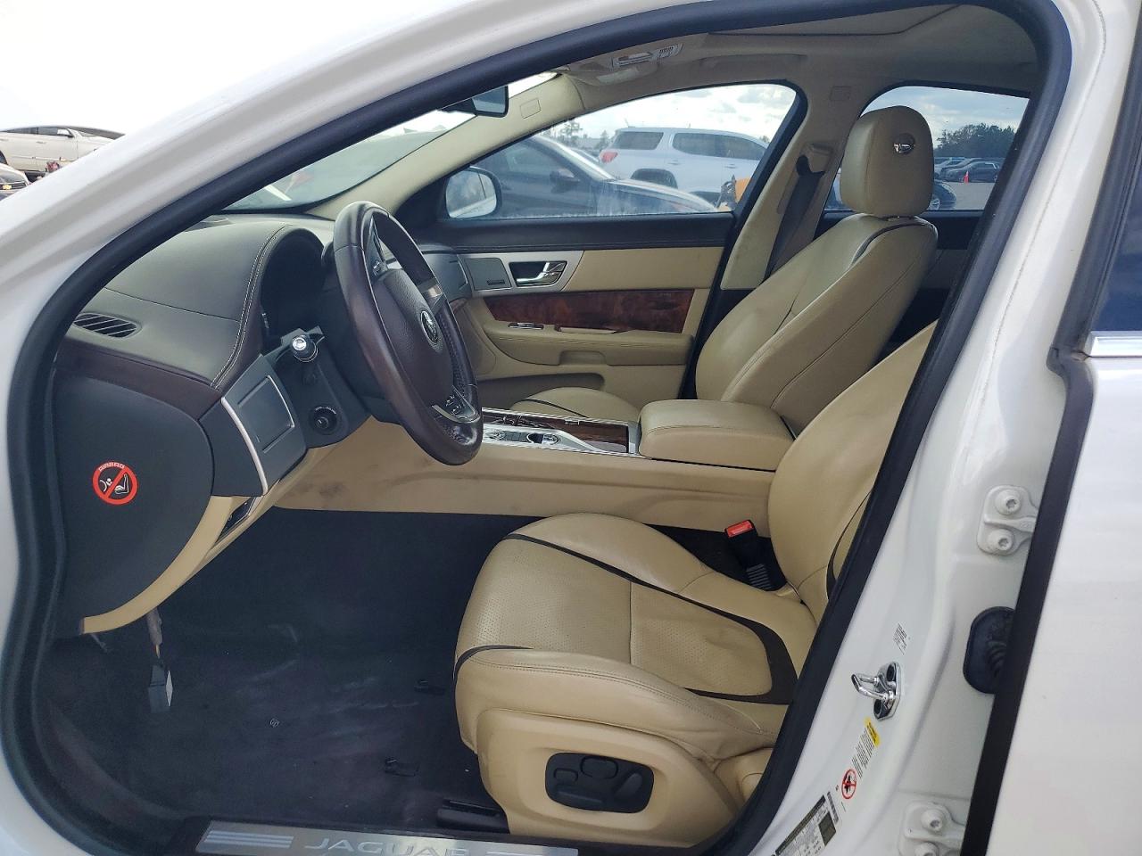 2015 Jaguar Xf VIN SAJWA0F7XF8U55137 photo 7