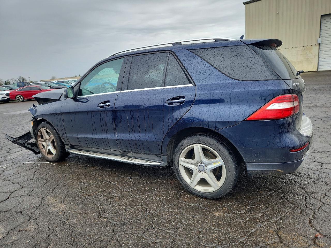 2014 Mercedes-Benz M-class VIN 4JGDA5HB3EA374309 photo 2