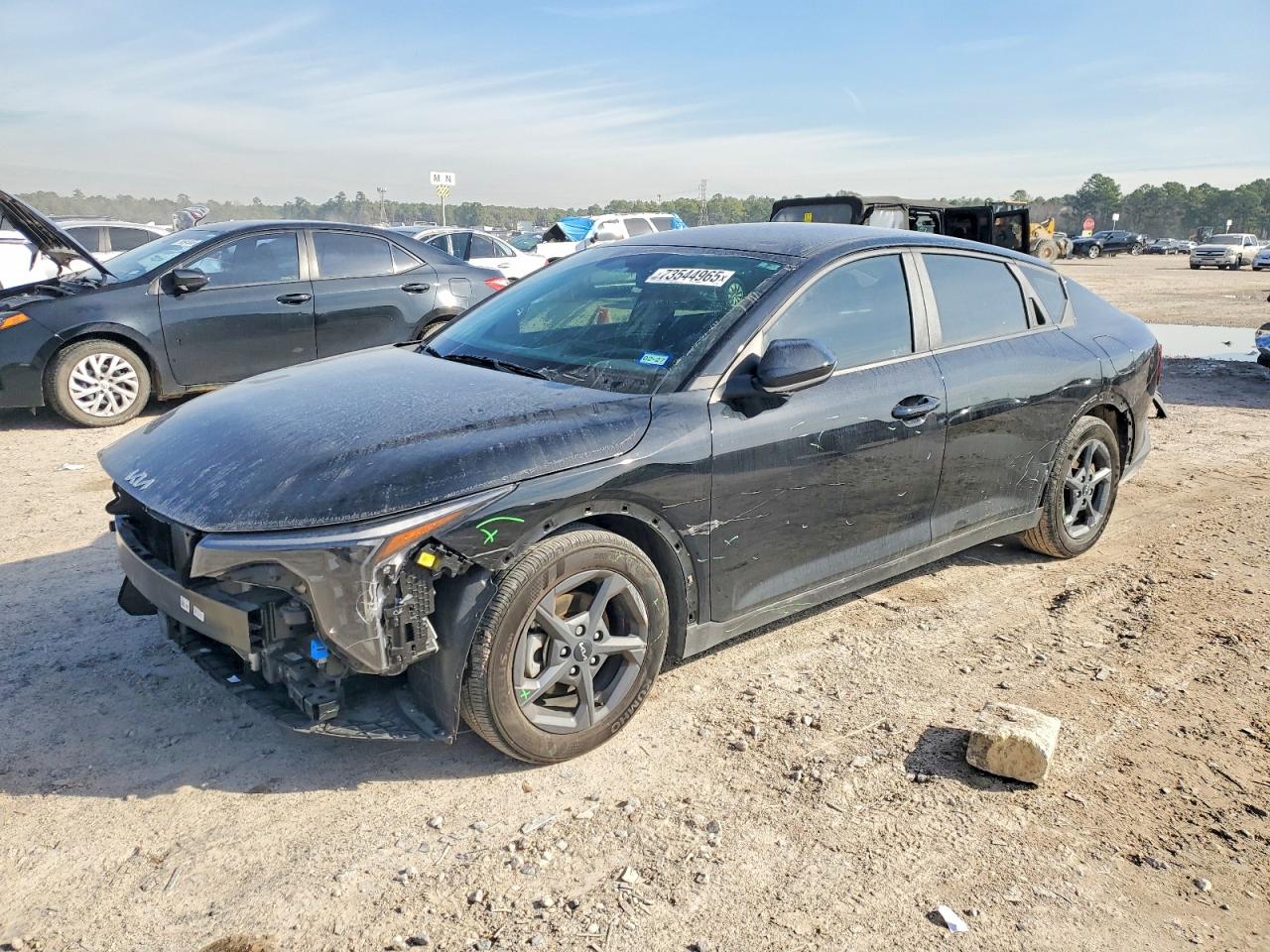 2025 Kia K4 lx VIN 3KPFT4DE1SE086668 photo 1