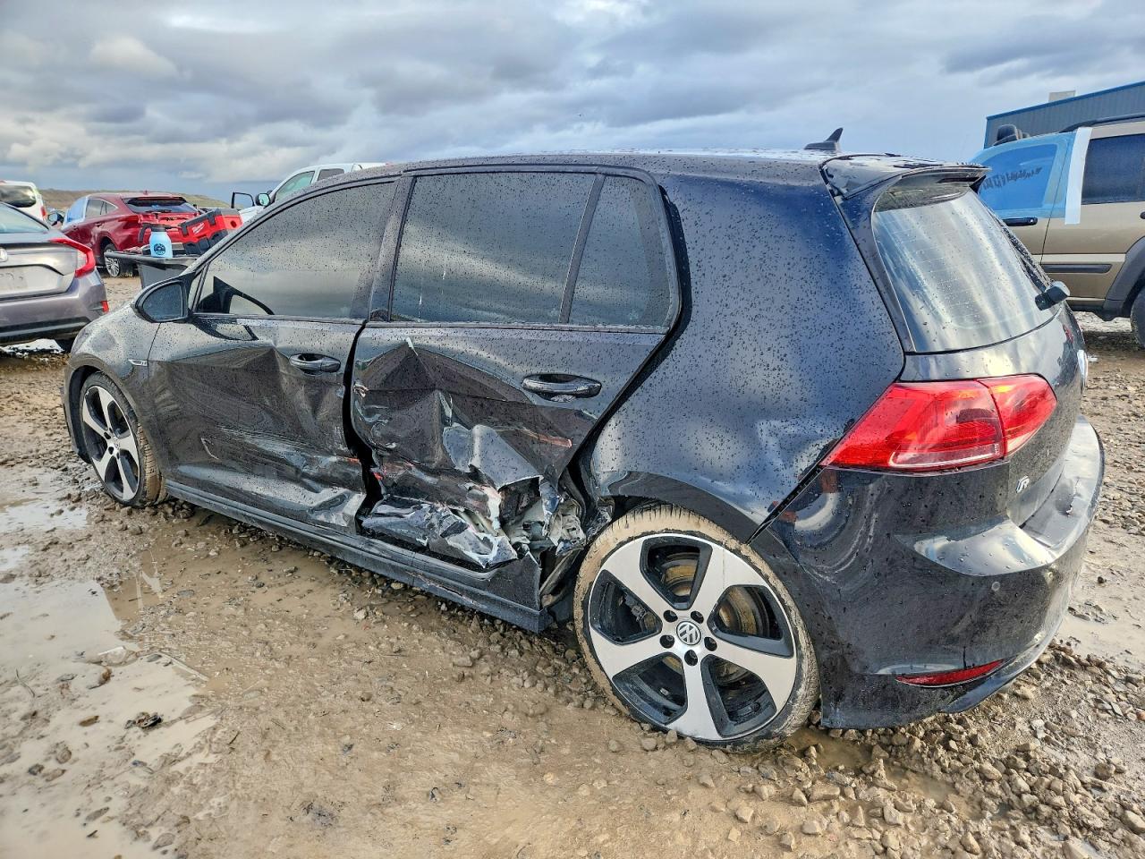 2016 Volkswagen Golf VIN WVWLF7AU7GW181935 photo 2