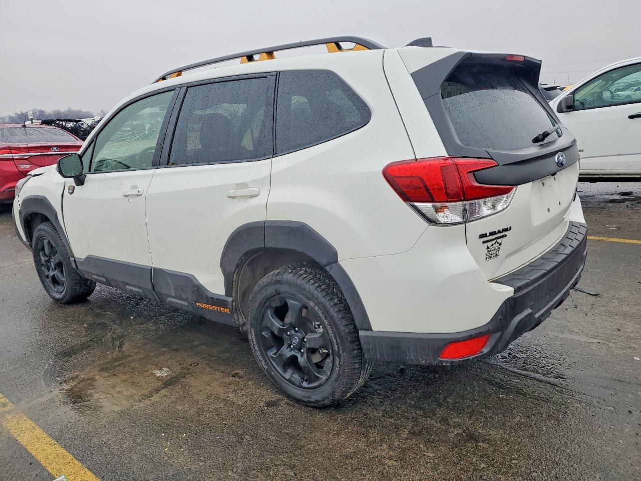 2024 Subaru Forester VIN JF2SKAJC8RH524725 photo 2