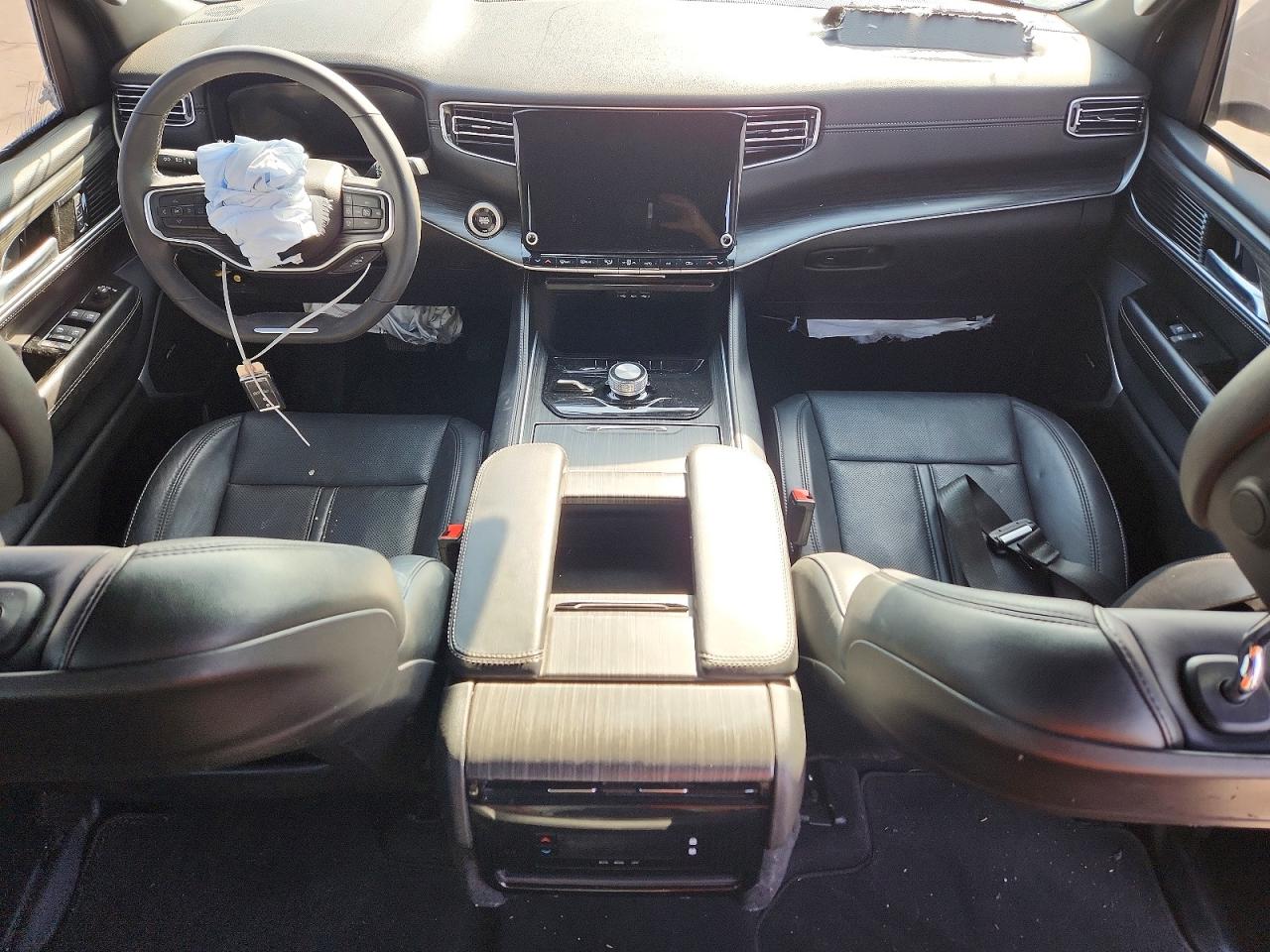 2023 Jeep Wagoneer VIN 1C4SJVBPXPS557641 photo 8
